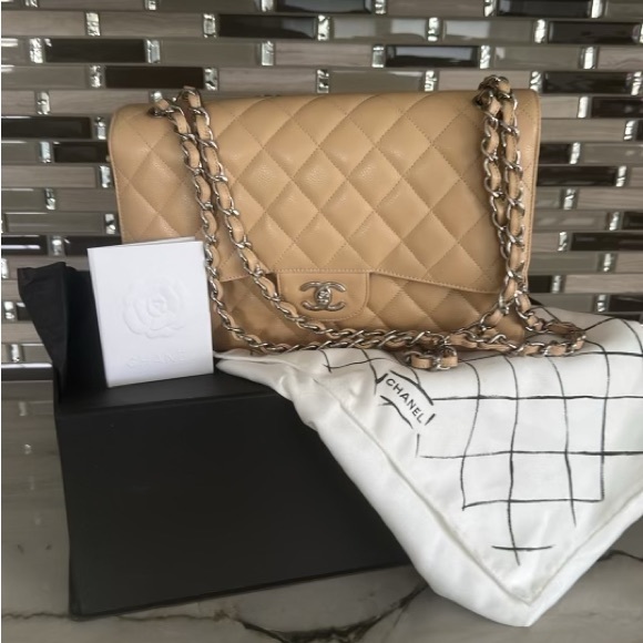 Authentic beige jumbo Chanel bag - Picture 5 of 11